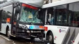 Acidente entre dois ônibus em Diadema deixa 10 feridos