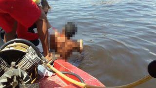 Homem morre afogado no rio Negro após carro cair de balsa, em Manaus