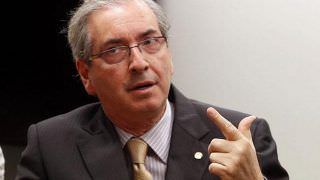 Cunha faz exame de corpo de delito em Curitiba