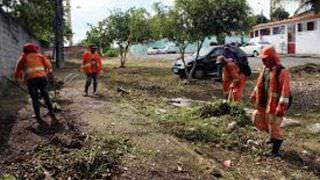 Na Zona Norte de Manaus, moradores do Galiléia recebem mutirão de limpeza