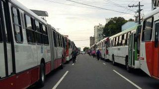 Rodoviários fecham terminal em Manaus em protesto contra a violência