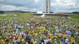 Protesto em defesa da Lava Jato reúne manifestantes em 200 cidades do Brasil