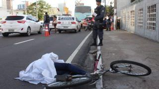 Adolescente em bicicleta morre atropelado por ônibus na Zona Centro-Sul de Manaus