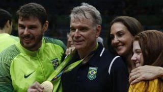 Após 16 anos, Bernardinho deixa comando da seleção masculina de vôlei