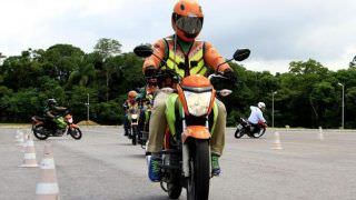 Mais de 800 mototaxistas são capacitados durante curso na prevenção de acidentes