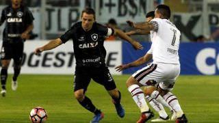 Com gol salvador de Pimpão, Botafogo elimina o Colo-Colo e segue na Libertadores