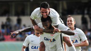 Com gol de pênalti de Jô, Corinthians bate São Bento na estreia no Paulistão