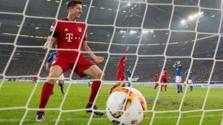 Naldo marca, Bayern tropeça e fica no empate com o Schalke pelo Alemão