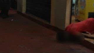 Homem é morto a tiros dentro de lanchonete na Zona Oeste de Manaus