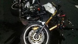 Motociclista morre ao bater moto na traseira de caminhão na Zona Leste de Manaus