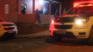 Em Manaus, homem é decapitado dentro de casa e suspeitos são presos pela PM