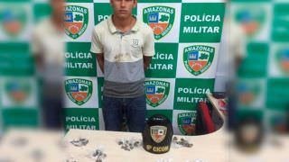 Jovem suspeito de tráfico de drogas é preso no bairro Compensa, em Manaus