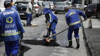 Prefeitura dá início à operação tapa-buracos no Parque Dez