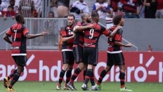Flamengo vira no Maracanã sobre o Fluminense e conquista 34º título carioca