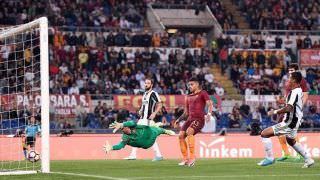 Roma bate a Juventus de virada e mantém viva a esperança de título na Itália