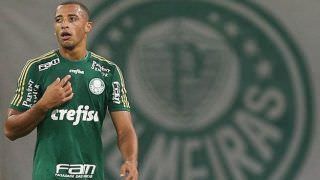 Palmeiras encaminha negociação de Vitor Hugo com a Fiorentina