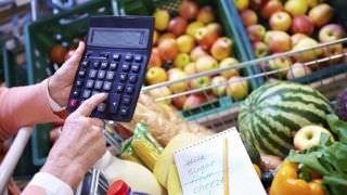 Inflação de famílias de renda mais baixa sobe 1%, diz Ipea