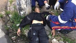 Vigilante morre ao colidir moto contra ônibus, na Zona Oeste de Manaus