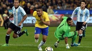 Com fratura no rosto, Jesus é cortado e desfalca a seleção contra a Austrália