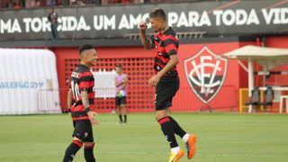 Vitória ganha a 1ª no Brasileirão, deixa lanterna e barra reação do Atlético-MG