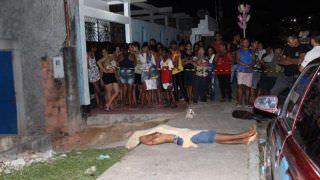 Adolescente de 15 anos é executado com dez tiros por homens encapuzados, em Manaus