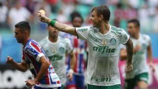 Palmeiras faz 4, derrota Bahia e soma primeiros pontos fora de casa no Brasileiro