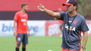 Zé Ricardo comanda treino tático e encerra preparação do Flamengo para o clássico