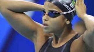 Etiene Medeiros é primeira brasileira campeã em mundial de natação