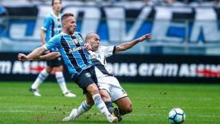 Grêmio vira sobre a Ponte Preta e diminui a vantagem para o líder Corinthians