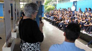 Exposição itinerante leva a história da Educação no Amazonas para escolas municipais