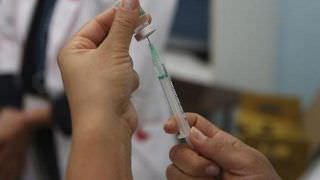 Campanha de multivacinação imuniza crianças e adolescentes em todo o país