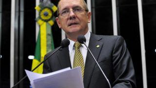 Líder tucano defende que decisão do STF sobre Aécio seja votada pelo Senado