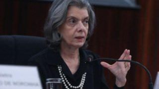 Cármen Lúcia pede à PF que investigue citações de ministros em áudios da JBS