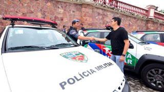 Governador David Almeida entrega mais viaturas de polícia e estende Ciclopatrulha no Centro de Manaus