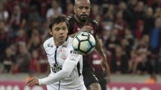 Corinthians vence e garante folga de oito pontos na liderança