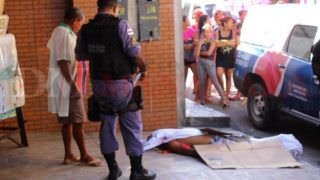 Homem é perseguido e morto com facada na Comunidade da Sharp, em Manaus