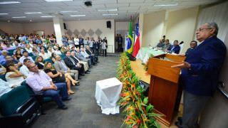 Amazonino destaca trabalho para equilibrar finanças, durante posse da nova diretoria do Sindifisco-AM