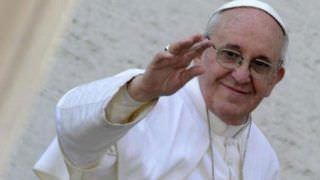 Papa Francisco pede mais esforços para garantir esperança e paz a refugiados