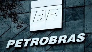 Fitch mantém nota de risco da Petrobras, com perspectiva negativa