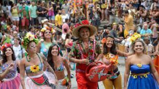 Receita do turismo deve crescer neste carnaval após 3 anos em queda, diz CNC