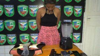 Após denúncia, mulher é presa por tráfico de drogas em Manacapuru