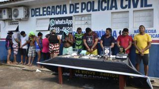 Dez pessoas são presas e adolescente é apreendido durante operação 'Cacau Seguro', em Iranduba