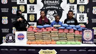 Trio é preso com 100 kg de drogas avaliados em R$ 800 mil escondidos dentro de canoa