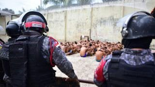 Seap e Polícia Militar realizam revista na Unidade Prisional de Parintins
