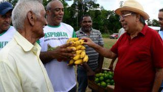 Governador Amazonino Mendes anuncia “ação conjunta” e investimentos no setor primário, em Rio Preto da Eva