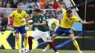 México joga por um empate contra a Suécia