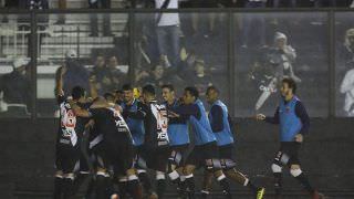 Vasco vence a Chapecoense por 3 a 1 em São Januário