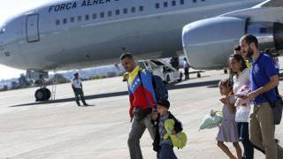 Programa transfere 204 venezuelanos para Manaus e Cuiabá