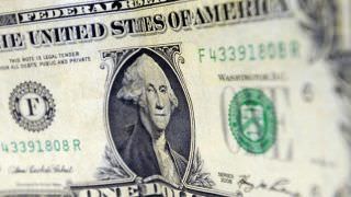 Bovespa bate novo recorde; dólar fecha em alta