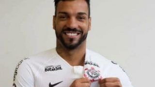 Corinthians contrata lateral-direito Michel Macedo, do Las Palmas, para 2019